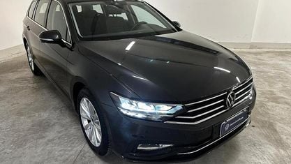 Usata VW Passat Business 150 CV (110 kW) 2023 Grigio Station wagon