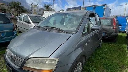 Usata Fiat Idea Dynamic 69 CV (50 kW) 2004 Grigio metallizzato Monovolume
