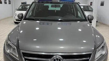 Usata VW Tiguan 140 CV (102 kW) 2011 Grigio SUV