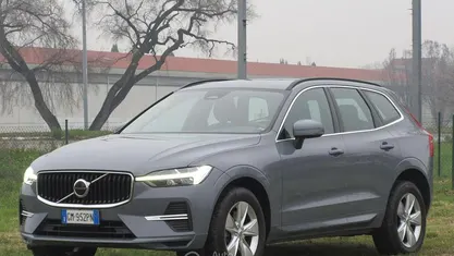 Thunder grey metallic Usata 2023 Volvo XC60 Core SUV | 36.500 € (Ottimo prezzo)