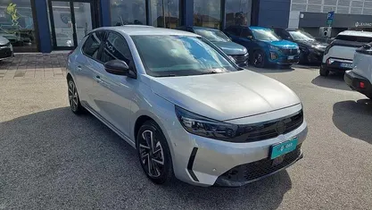 Usata Opel Corsa 101 CV (74 kW) 2025 Grigio Utilitaria