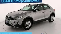 Pyrit silver metallizzato nero Usata 2024 VW T-Roc Life SUV | 28.500 € (Buon prezzo)