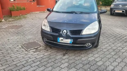 Usata Renault Scénic II 106 CV (77 kW) 2007 Blu Monovolume