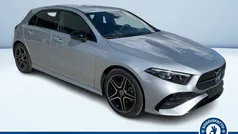 Argento metallizzato Usata 2024 Mercedes A180 Advanced Plus Tre volumi | 35.500 € (Buon prezzo)