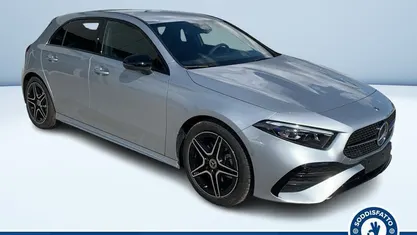 Argento metallizzato Usata 2024 Mercedes A180 Advanced Plus Tre volumi | 35.500 € (Buon prezzo)