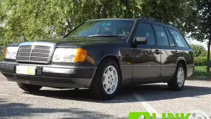 Usata Mercedes 250 126 CV (92 kW) 1992 Grigio Station wagon