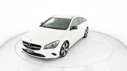 Usata Mercedes CLA200 136 CV (100 kW) 2019 Bianco Coupé