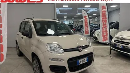 Bianco Usata 2014 Fiat Panda Lounge Tre volumi | 4499 € (Buon prezzo)