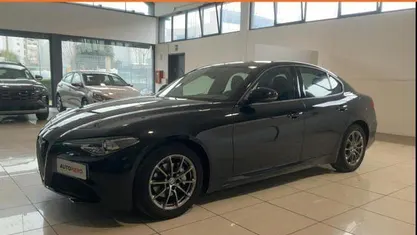 Usata Alfa Romeo Giulia Business 160 CV (117 kW) 2020 Nero Berlina
