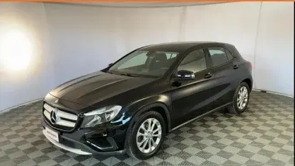Usata Mercedes GLA180 Executive 110 CV (80 kW) 2015 Nero SUV