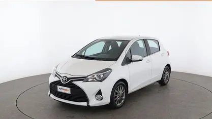 Bianco Usata 2016 Toyota Yaris Active Berlina | 9999 € (Buon prezzo)