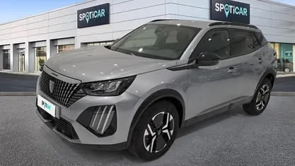 Usata Peugeot 2008 Allure 102 CV (75 kW) 2024 SUV