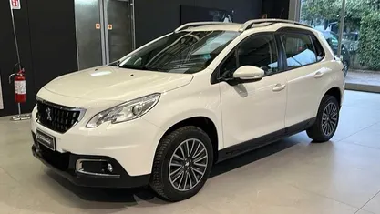 Usata Peugeot 2008 Active 100 CV (73 kW) 2016 SUV