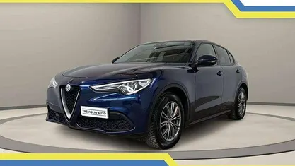 Usata Alfa Romeo Stelvio Business 160 CV (117 kW) 2019 Blu / metallizzato SUV