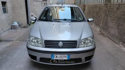 Usata Fiat Punto Dynamic 60 CV (44 kW) 2004 Grigio Utilitaria
