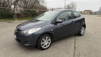 Usata Mazda 2 75 CV (55 kW) 2009 Grigio Utilitaria