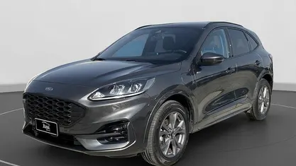 Usata Ford Kuga ST-Line 152 CV (111 kW) 2023 Grigio SUV