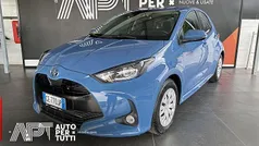 Blu Usata 2021 Toyota Yaris Hybrid Active Tre volumi | 15.800 € (Super prezzo)