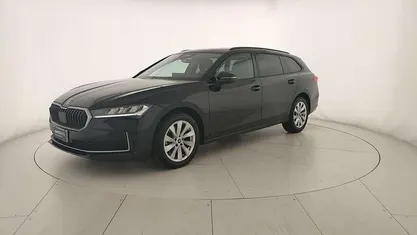 Usata Skoda Superb Selection 150 CV (110 kW) 2025 Nero ebano metallizzato Station wagon