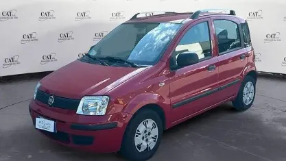Usata Fiat Panda Pop 69 CV (50 kW) 2012 Rosso Utilitaria