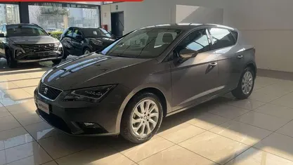 Usata Seat Leon CONNECT 110 CV (80 kW) 2015 Grigio Berlina
