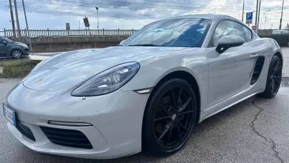 Usata Porsche 718 Cayman 300 CV (220 kW) 2019 Grigio Coupé