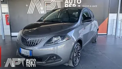 Usata Lancia Ypsilon S 69 CV (50 kW) 2024 Grigio Utilitaria