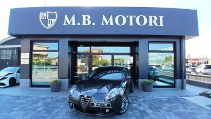 Usata Alfa Romeo Giulietta Exclusive 120 CV (88 kW) 2016 Grigio Utilitaria