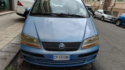 Usata Fiat Idea 69 CV (50 kW) 2004 Blu Monovolume