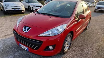 Usata Peugeot 207 70 CV (51 kW) 2011 Rosso Berlina