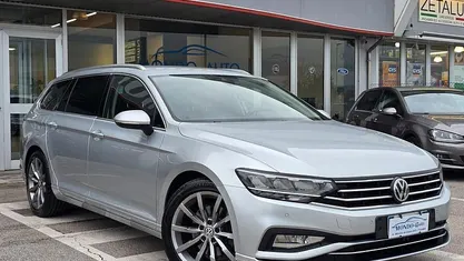 Argento Usata 2020 VW Passat Business Station wagon | 17.900 € (Buon prezzo)