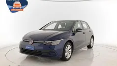 Atlantic blue metallizzato Usata 2022 VW Golf VIII Life Tre volumi | 20.900 € (Ottimo prezzo)