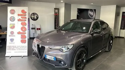 Usata 2020 Alfa Romeo Stelvio Veloce SUV | 32.900 € (Molto cara)