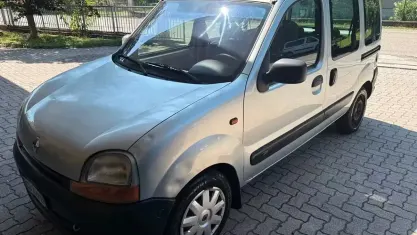 Usata Renault Kangoo Expression 65 CV (47 kW) 2003 Grigio Monovolume