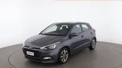 Grigio Usata 2016 Hyundai i20 Comfort Tre volumi | 8399 € (Buon prezzo)