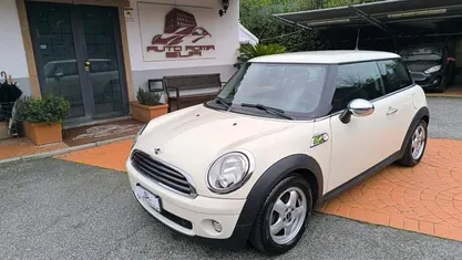 Usata Mini ONE 75 CV (55 kW) 2010 Bianco Utilitaria