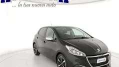 Usata 2019 Peugeot 208 Signature Sky Due volumi | 11.490 € (Ottimo prezzo)
