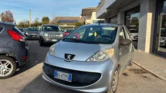 Grigio Usata 2007 Peugeot 107 Due volumi | 2900 € (Buon prezzo)