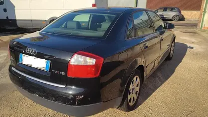 Usata 2002 Audi A4 Tre volumi | 1200 € (Super prezzo)
