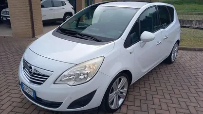Usata Opel Meriva Cosmo 120 CV (88 kW) 2011 Monovolume