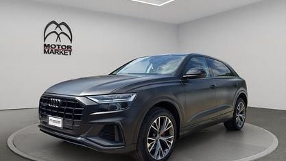 Usata Audi Q8 S-Line 286 CV (210 kW) 2020 Nero / black SUV