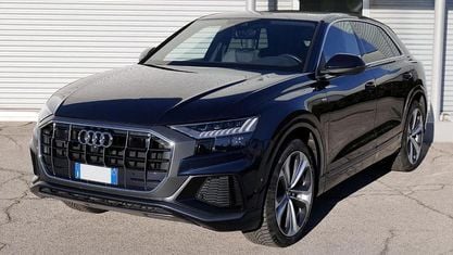 Usata Audi Q8 Sport 286 CV (210 kW) 2023 Blu SUV
