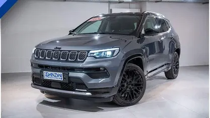 Usata 2024 Jeep Compass SUV | 28.900 € (Cara)