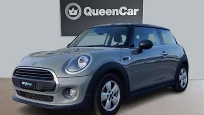 Begagnad Mini ONE 75 HK (55 kW) 2019 Grå Halvkombi