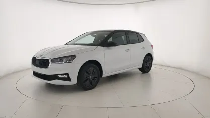 Nuova Skoda Fabia 95 CV (69 kW) 2026 Bianco luna metallizzato nero tulipano p Utilitaria