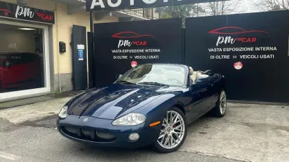 Usata Jaguar XK8 284 CV (208 kW) 2001 Blu Cabrio