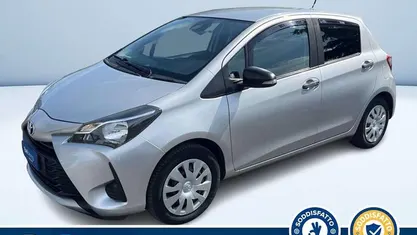 Argento metallizzato Usata 2019 Toyota Yaris Lounge Due volumi | 11.400 € (Buon prezzo)