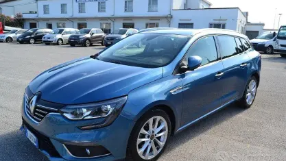 Usata Renault Mégane GrandTour 110 CV (80 kW) 2017 Bluazzurro Station wagon