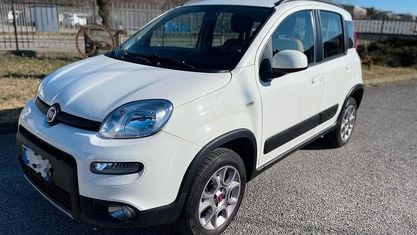 Usata Fiat Panda 4x4 S 75 CV (55 kW) 2014 Bianco Utilitaria