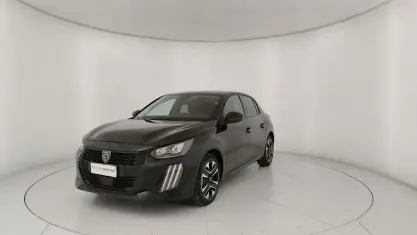 Usata Peugeot 208 Allure 101 CV (74 kW) 2025 Nero Utilitaria